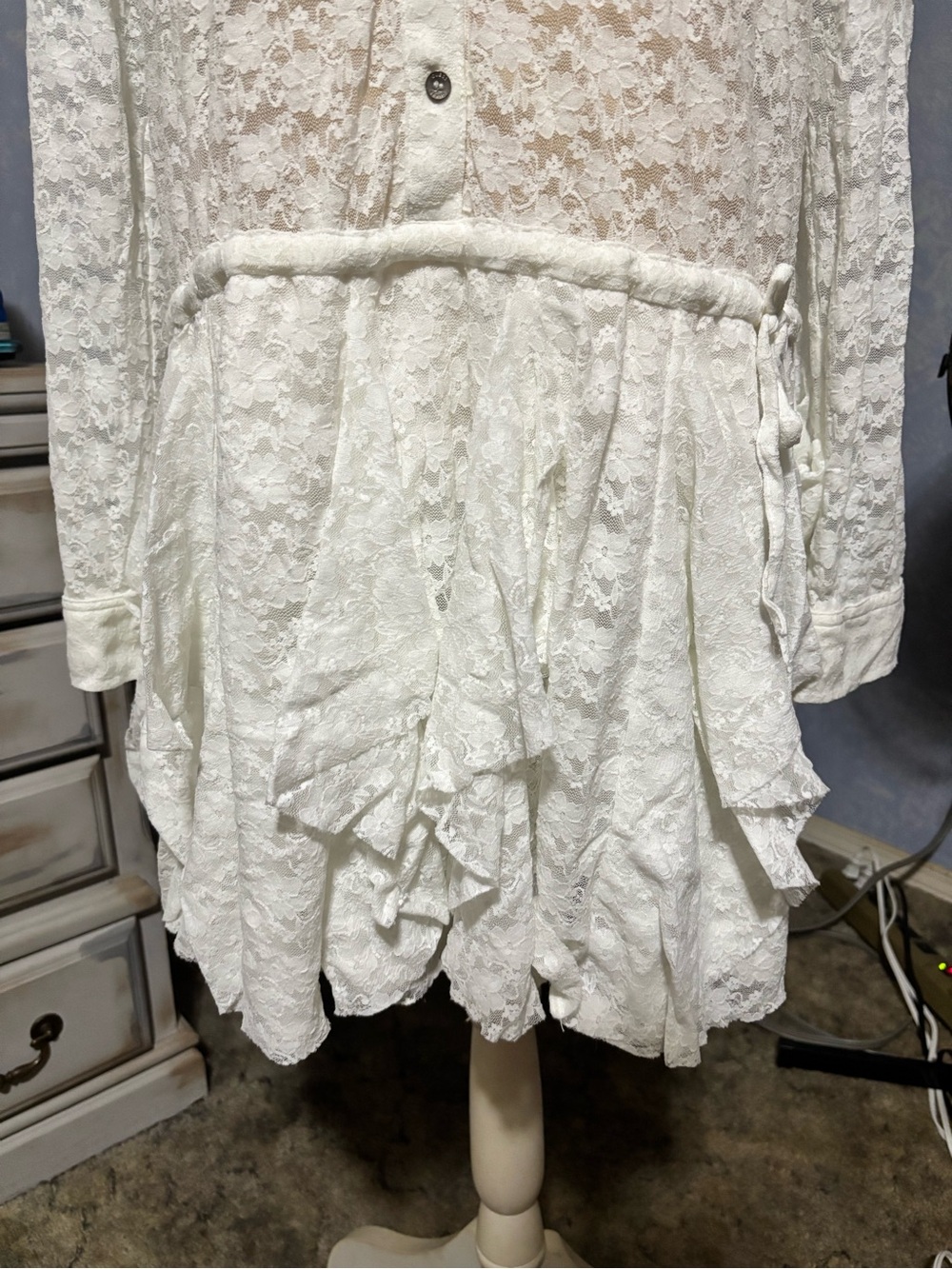 GUESS L White Floral Lace Ruffle Shirt Dress Boho Western Bridal - Picture 4 of 15